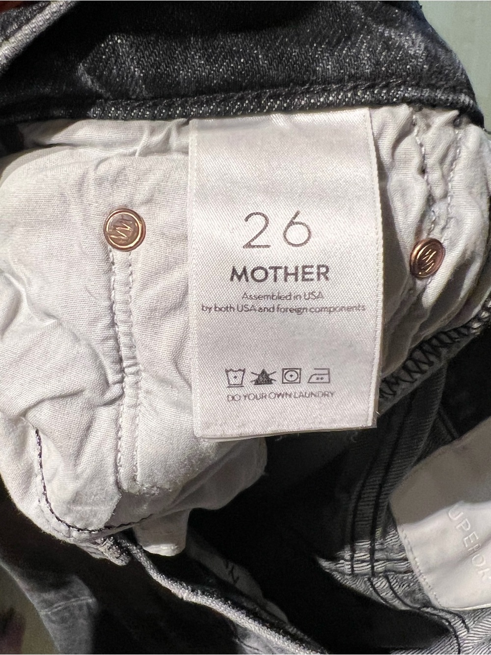 MOTHER Superior Black Wash Mid Rise Straight Leg Jeans Size 26 - Picture 7 of 8